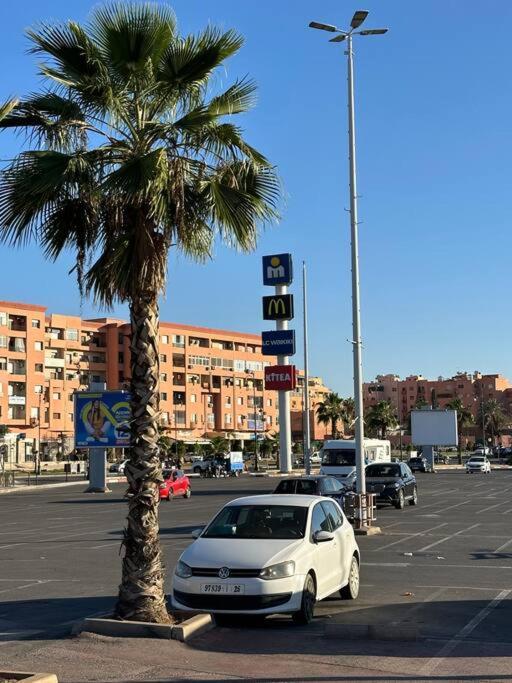 Rita : Vue, Piscine ,confort ! Apartamento